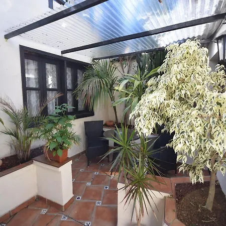 Apartament With Sea View For Adults Only