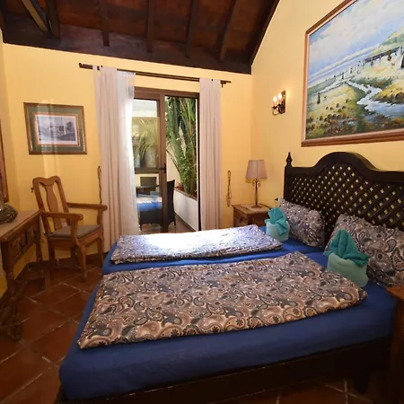 With Sea View For Adults Only Apartament